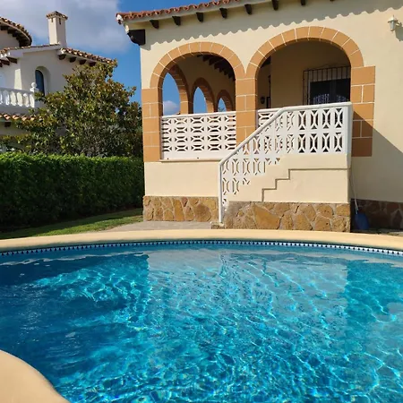 Holiday home Sol Y Mar *